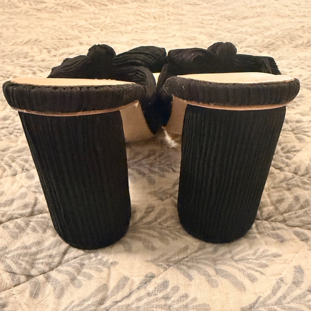 Loeffler Randall Penny Black Pleated Bow Heels size 9 - Picture 5 of 6